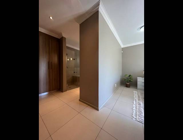 3 BEDROOM PROPERTY TO RENT IN MENLO PARK